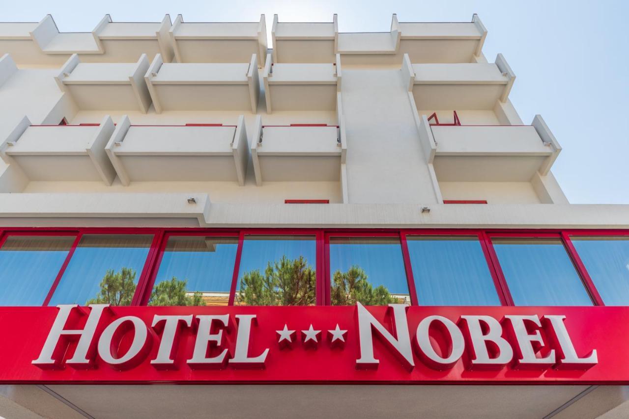 Hotel Nobel Rimini Buitenkant foto