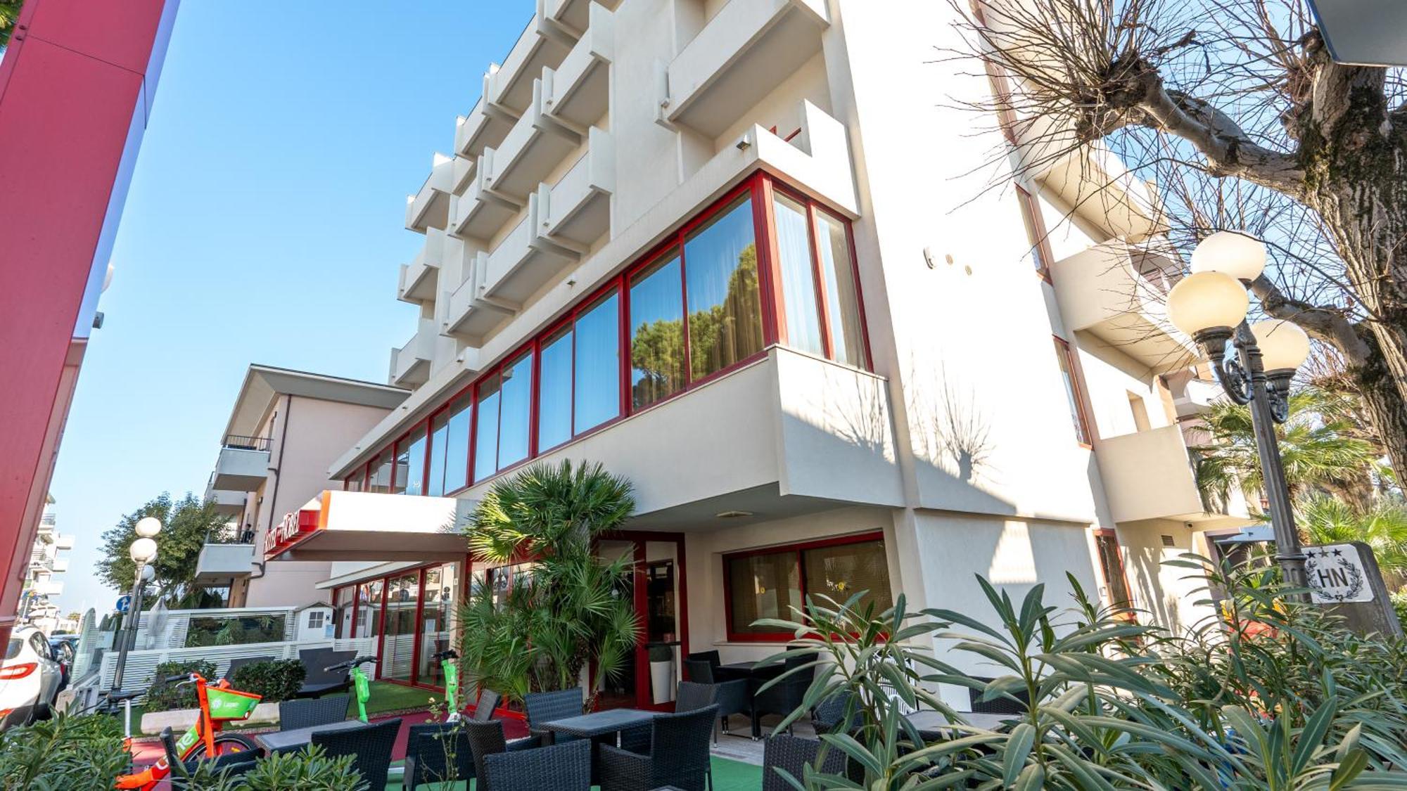 Hotel Nobel Rimini Buitenkant foto