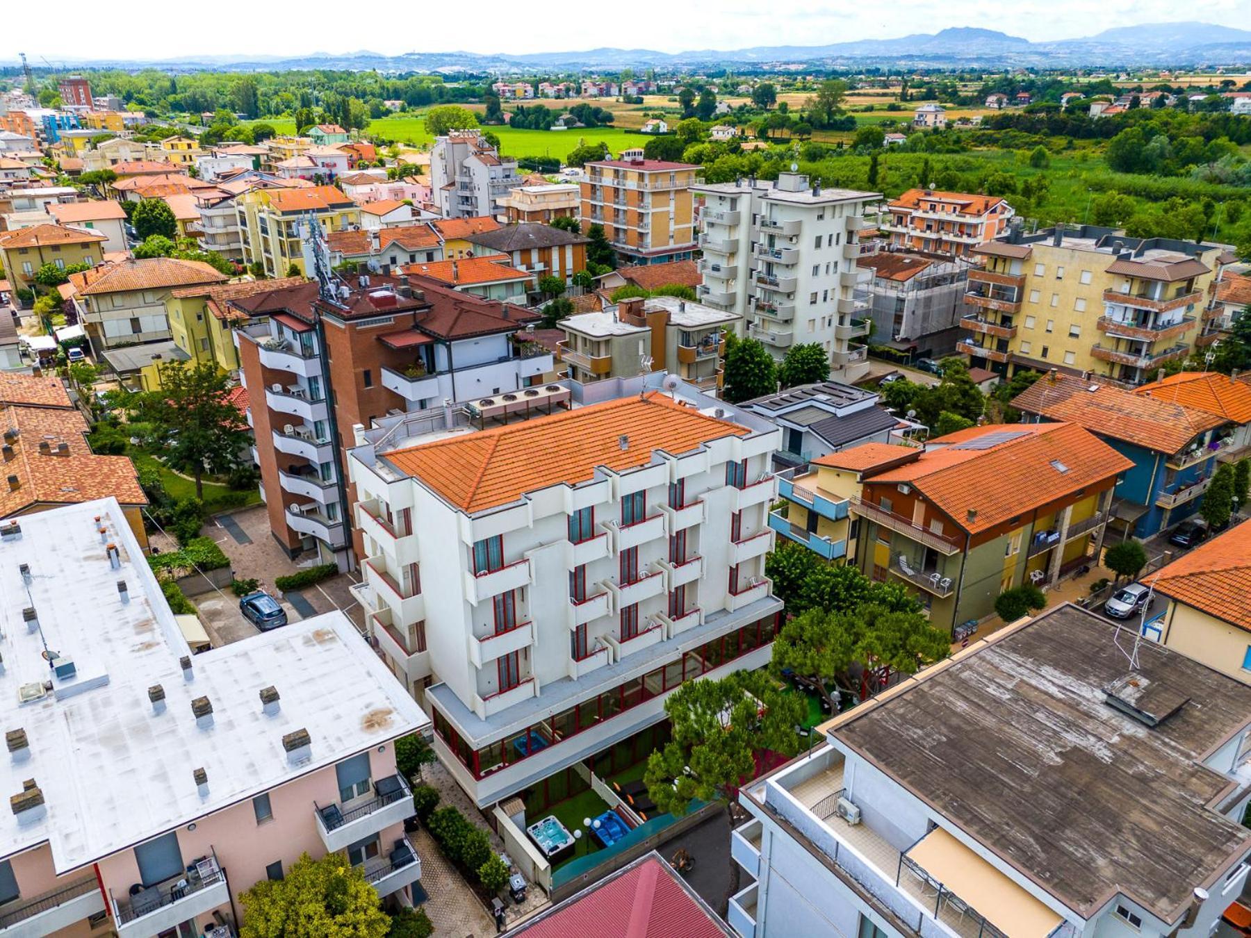 Hotel Nobel Rimini Buitenkant foto